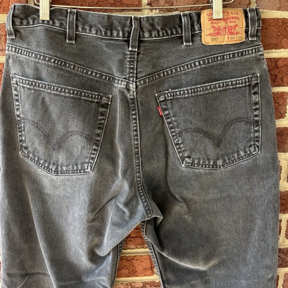 Vintage Faded Black Levi's 550 Jeans Mens 38 x 29 Made in USA Y2K Relaxed Fit - Picture 6 of 11